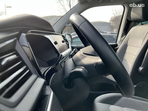 Volkswagen Multivan 2022 - фото 27