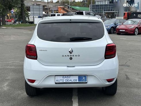Renault Sandero 2019 - фото 6