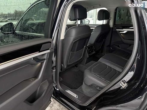 Volkswagen Touareg 2022 - фото 29