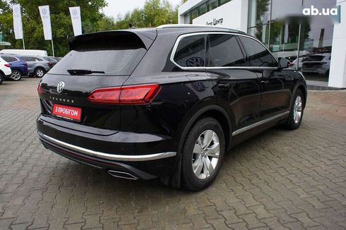 Volkswagen Touareg 2018 - фото 5