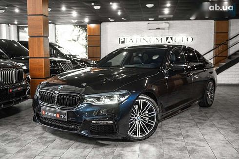 BMW 5 серия 2017 - фото 21