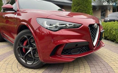 Alfa Romeo Stelvio 2018 - фото 9