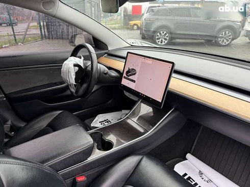 Tesla Model 3 2019 - фото 18