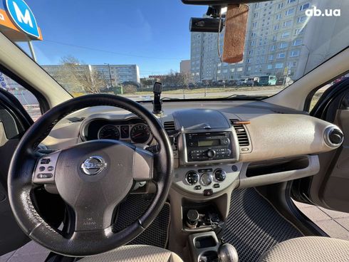 Nissan Note 2006 черный - фото 18