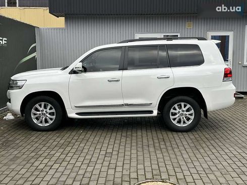 Toyota Land Cruiser 2019 - фото 26