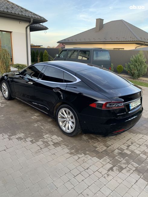 Tesla Model S 2017 черный - фото 12