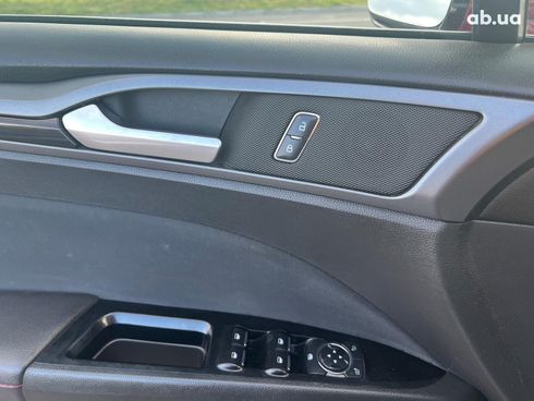 Ford Fusion 2015 красный - фото 25