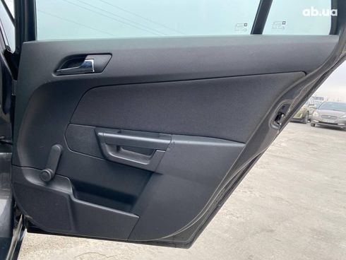Opel Astra 2011 серый - фото 22