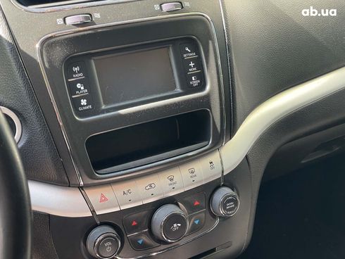 Dodge Journey 2017 красный - фото 21