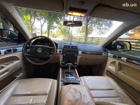 Volkswagen Touareg 2008 черный - фото 19