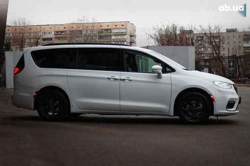 Chrysler Pacifica 2020 - фото 2