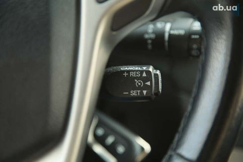 Toyota Avensis 2012 - фото 19