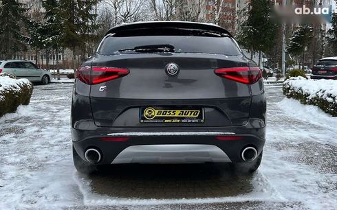 Alfa Romeo Stelvio 2017 - фото 6