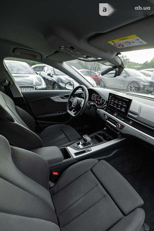 Audi A4 2020 - фото 22