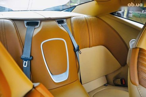Aston Martin DB11 2017 - фото 26