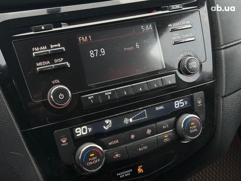 Nissan Rogue 2017 зеленый - фото 21