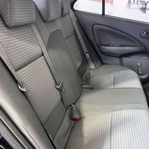 Nissan Almera 2006 - фото 11