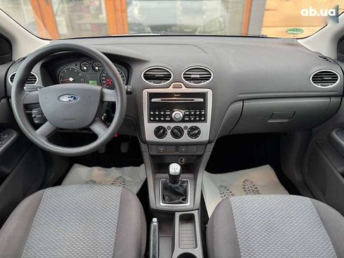 Ford Focus 2004 - фото 11