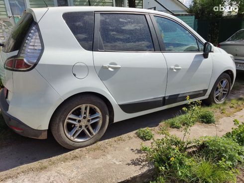 Renault Scenic 2012 - фото 3