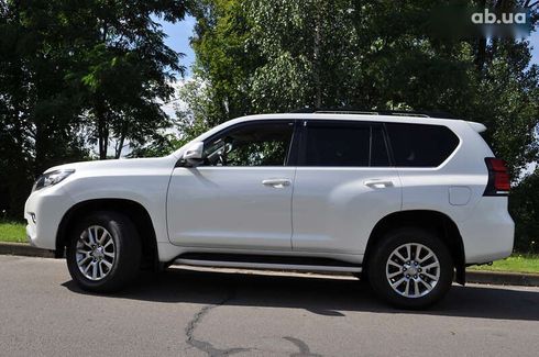 Toyota Land Cruiser Prado 2019 - фото 3