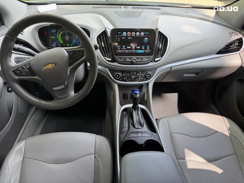 Chevrolet Volt 2017 белый - фото 19