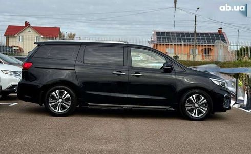 Kia Carnival 2020 - фото 9