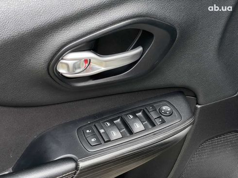 Jeep Cherokee 2014 белый - фото 30