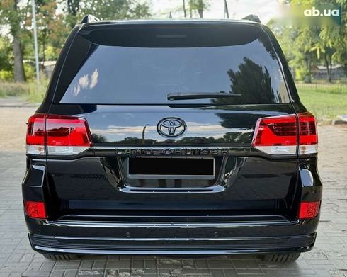 Toyota Land Cruiser 2020 - фото 19