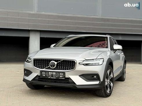 Volvo V60 Cross Country 2024 - фото 6