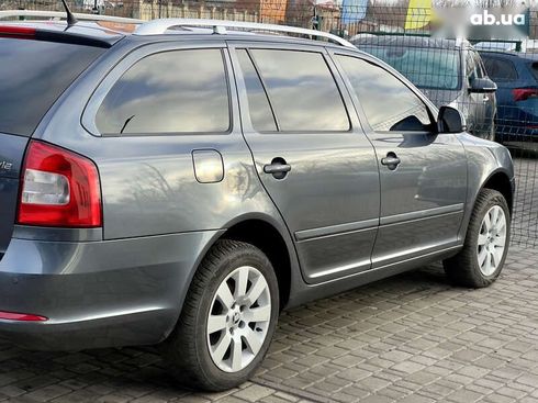 Skoda Octavia 2011 - фото 27