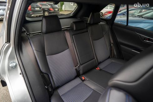 Toyota RAV4 Hybrid 2021 - фото 6