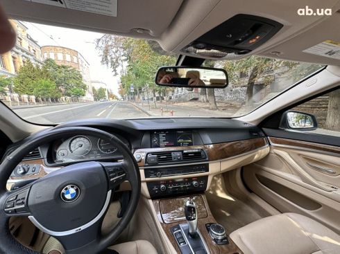 BMW 5 серия 2013 белый - фото 14