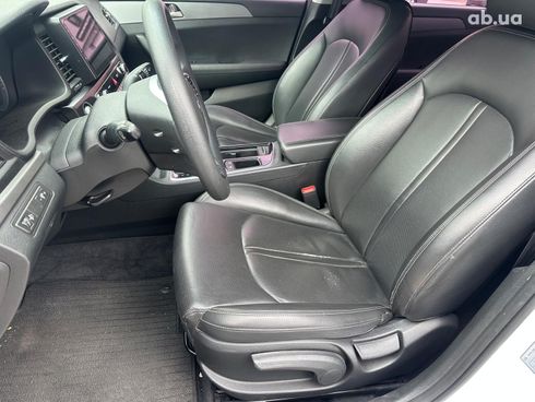 Hyundai Sonata 2018 белый - фото 18