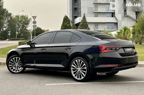 Skoda Superb 2020 - фото 7