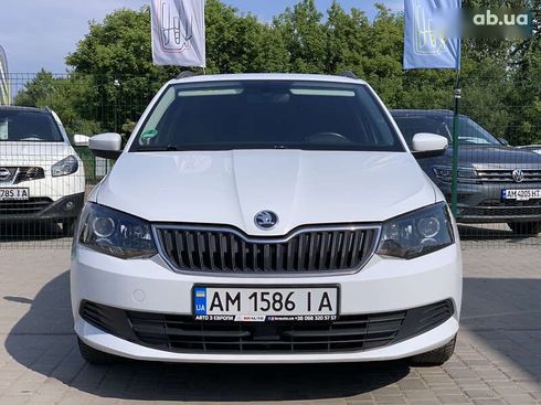 Skoda Fabia 2017 - фото 4