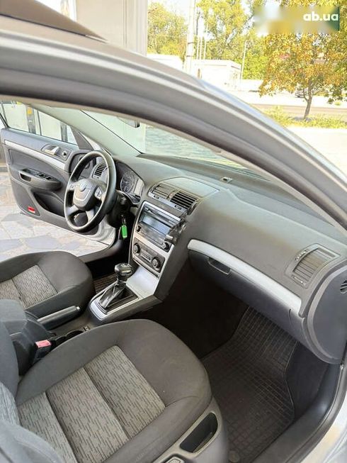 Skoda Octavia 2011 - фото 20