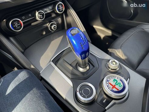 Alfa Romeo Stelvio 2017 - фото 29