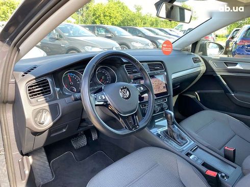 Volkswagen e-Golf 2020 - фото 19