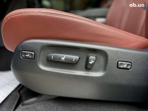 Lexus LX 2019 - фото 26