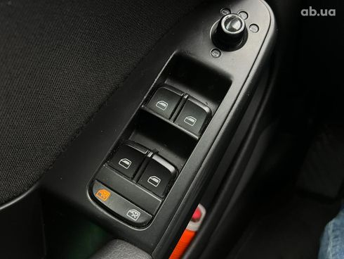 Audi A4 2011 красный - фото 19