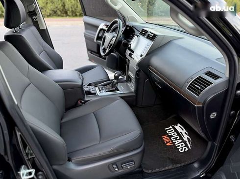 Toyota Land Cruiser Prado 2022 - фото 25
