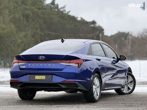Hyundai Elantra 2021 - фото 16