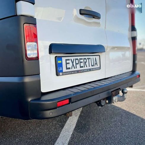 Renault Trafic 2020 - фото 12
