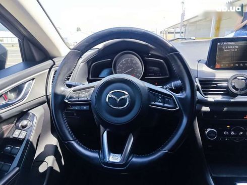 Mazda 3 2017 - фото 15