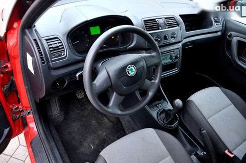 Skoda Fabia 2012 - фото 15