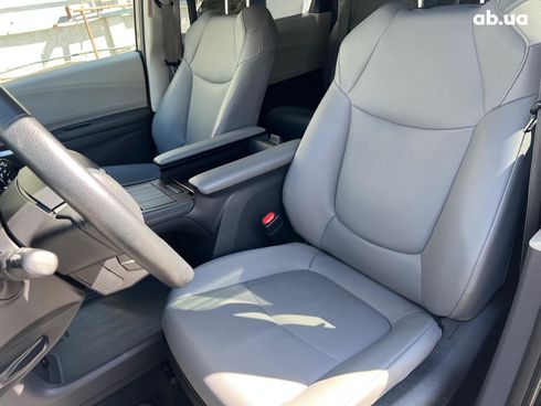 Toyota Sienna 2021 черный - фото 42