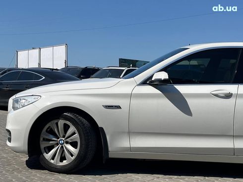 BMW 5 серия 2013 белый - фото 14