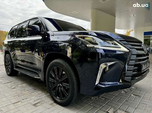 Lexus LX 2016 - фото 12