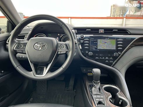 Toyota Camry 2019 - фото 22