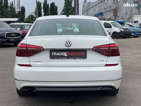 Volkswagen Passat 2017 - фото 11